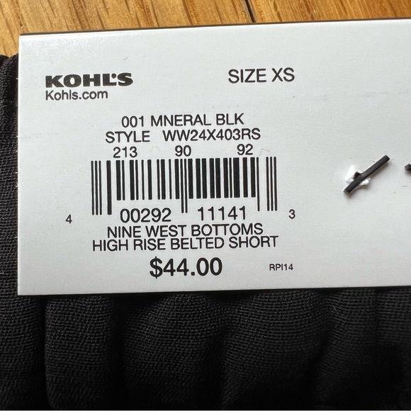 NWT! Nine West High Rise Belted Short Size XS Small in Black - Picture 6 of 8